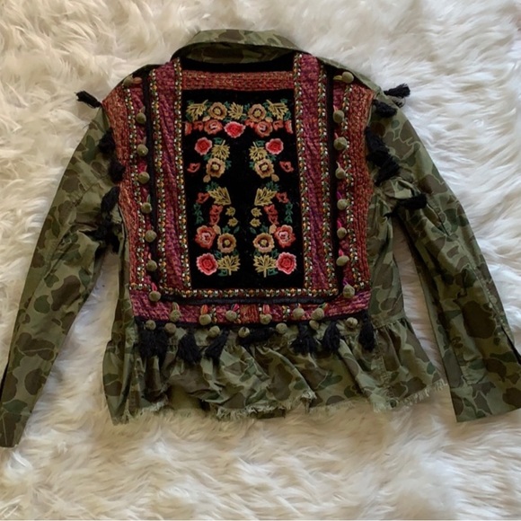 Jacket - Picture 3 of 4